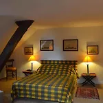 Altehrwuerdiges Mit Pool In Aquitanien Fuer 12 Personen By Interhome Semesterbostad Saint-Aigne