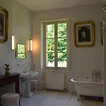 Altehrwuerdiges Mit Pool In Aquitanien Fuer 12 Personen By Interhome Saint-Aigne