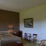Altehrwuerdiges Mit Pool In Aquitanien Fuer 12 Personen By Interhome Semesterbostad Saint-Aigne