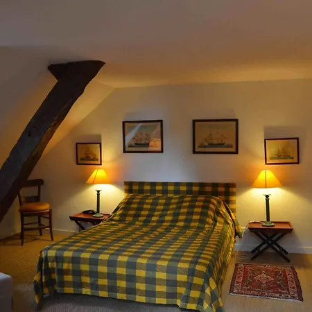 Altehrwuerdiges Mit Pool In Aquitanien Fuer 12 Personen By Interhome Prázdninový dům Saint-Aigne