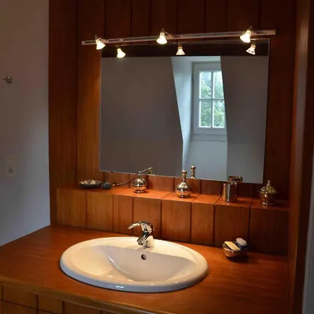 Altehrwuerdiges Mit Pool In Aquitanien Fuer 12 Personen By Interhome *