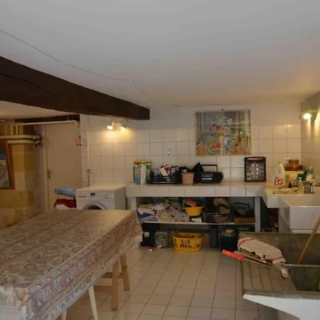 Altehrwuerdiges Mit Pool In Aquitanien Fuer 12 Personen By Interhome Saint-Aigne