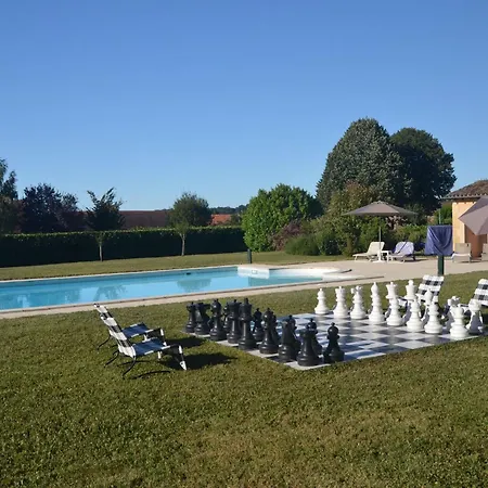 Altehrwuerdiges Mit Pool In Aquitanien Fuer 12 Personen By Interhome