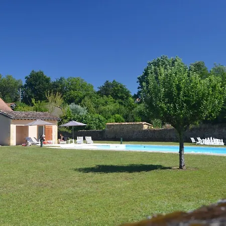 Altehrwuerdiges Mit Pool In Aquitanien Fuer 12 Personen By Interhome Prázdninový dům *